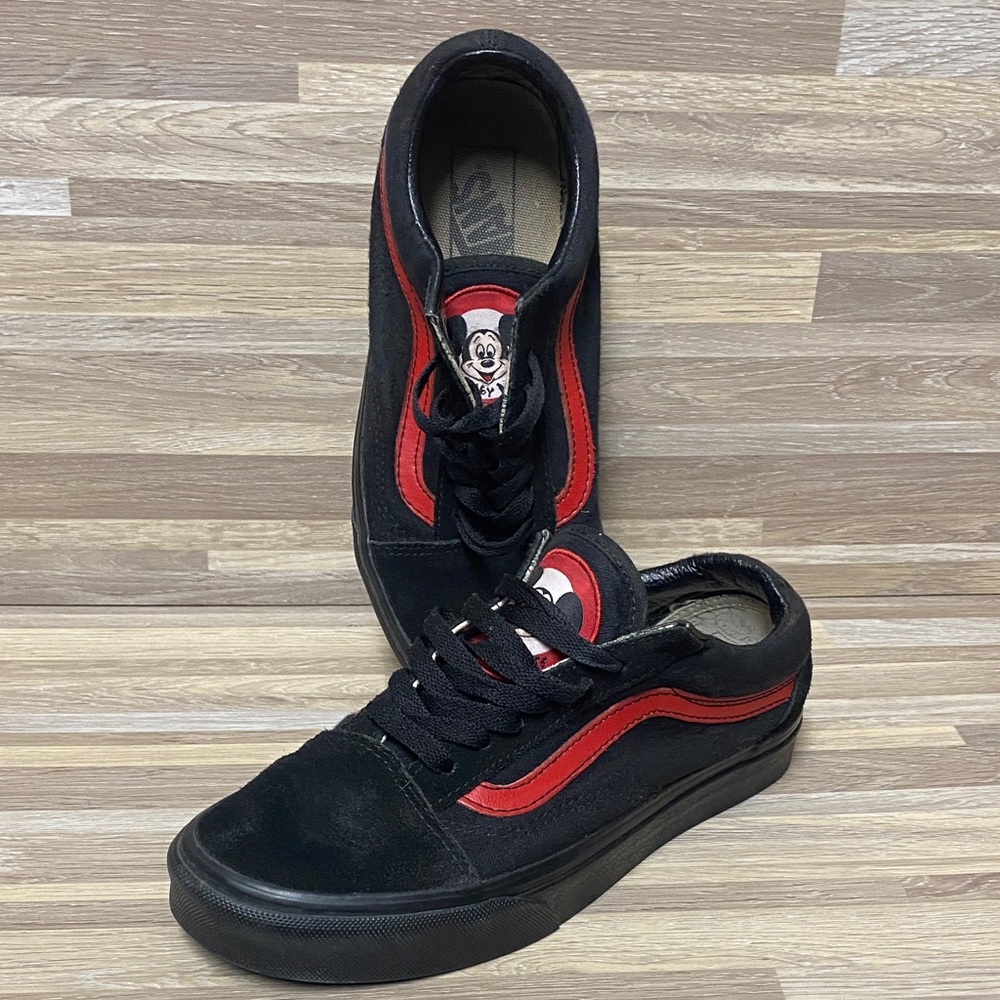 Mickey Mouse Black and Red vans old school Sneakers men’s 5.5 women’s 7